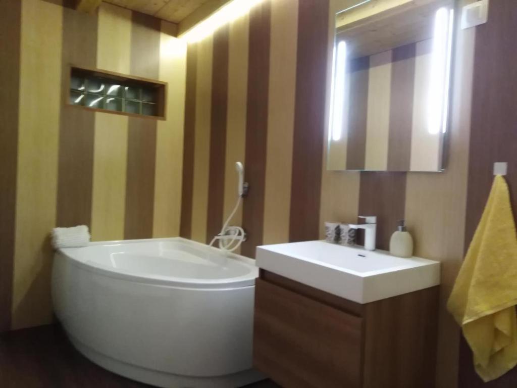 Bubble House - Apartmanok ซิลวาชวาร็อด ภายนอก รูปภาพ